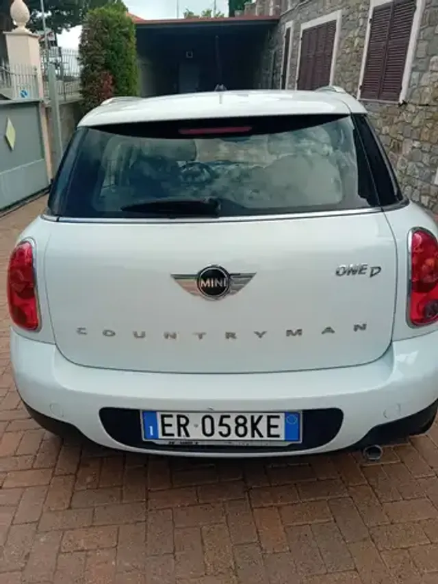MINI One D Countryman