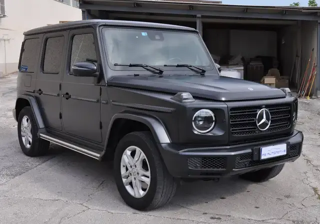 Mercedes-Benz G 400