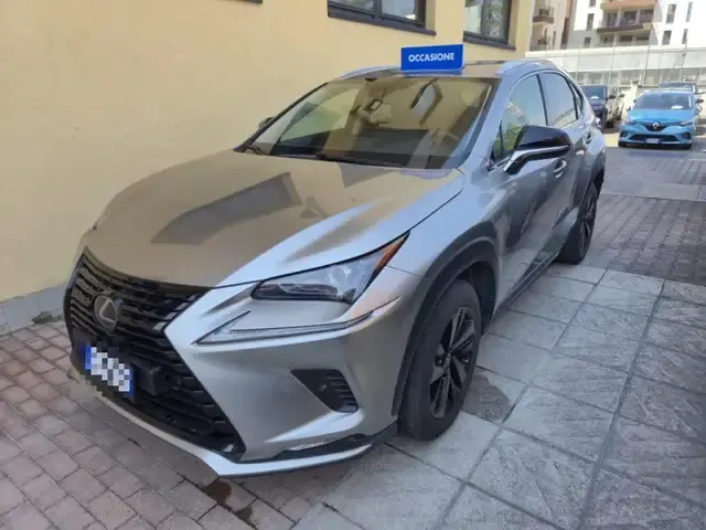 Lexus NX 300