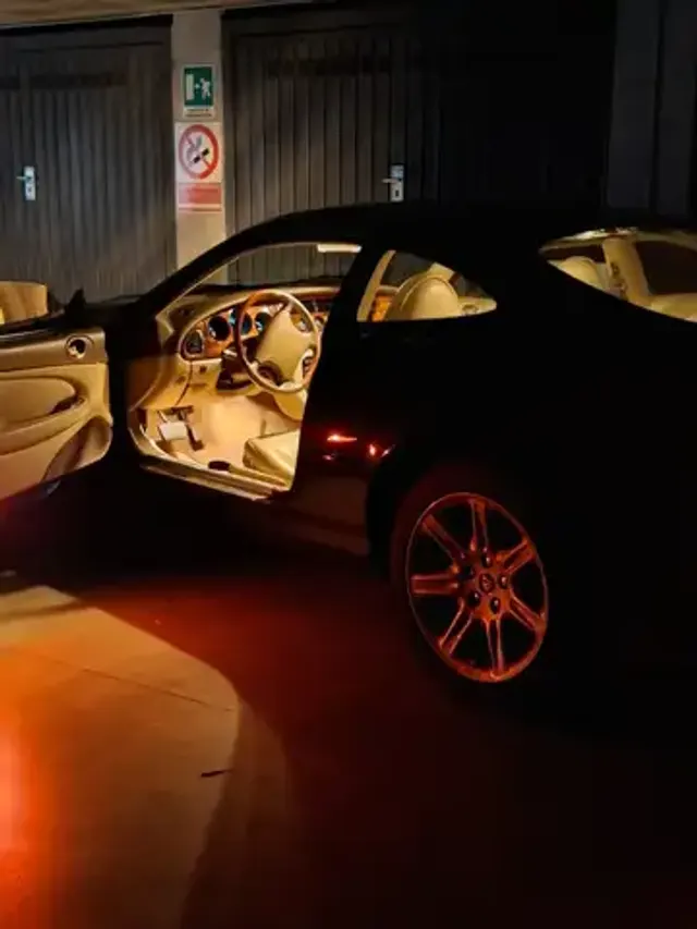 Jaguar XK8
