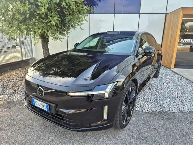 Volvo ES90