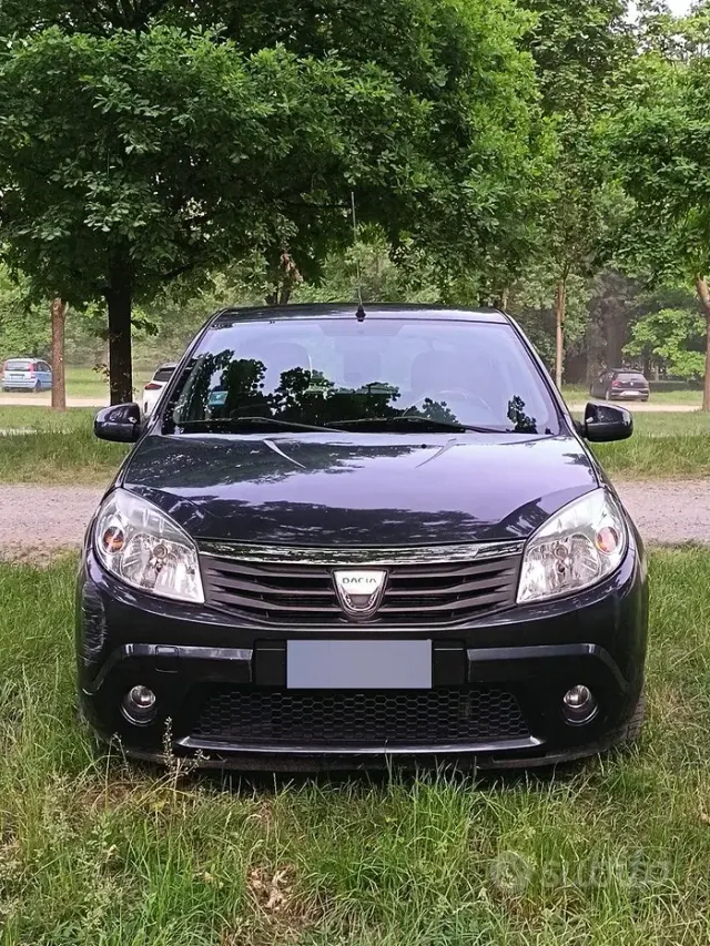 Dacia Sandero 1ª serie