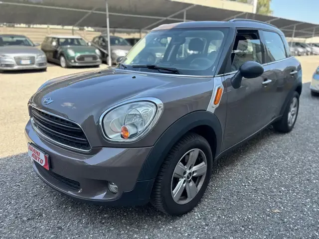MINI One Countryman