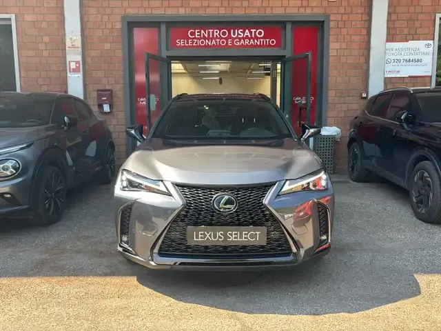 Lexus UX 200
