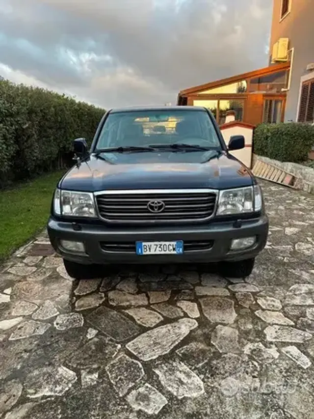 Toyota Land Cruiser 100