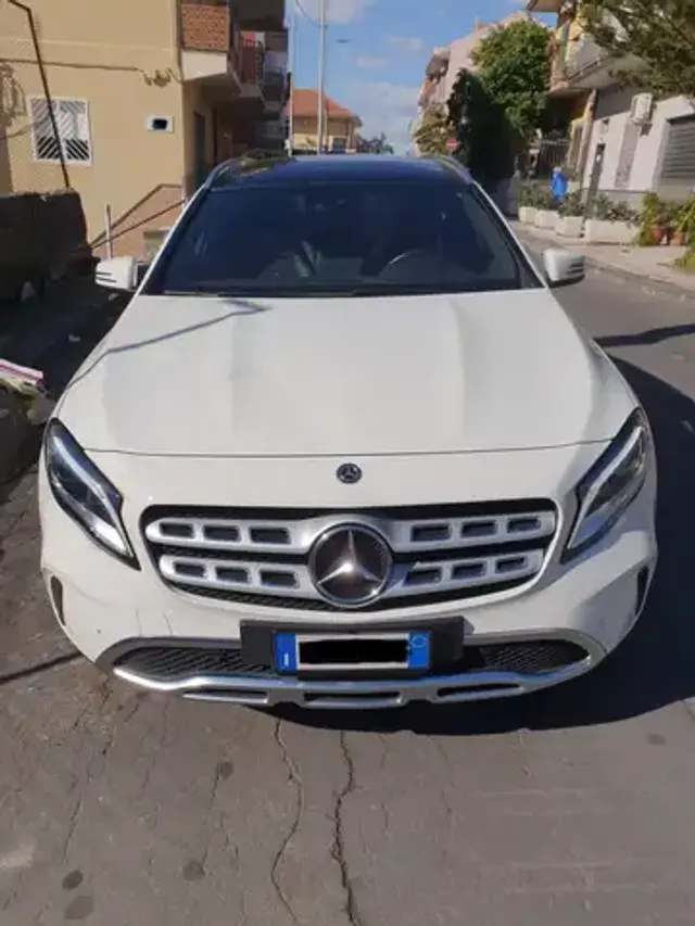 Mercedes-Benz GLA 180