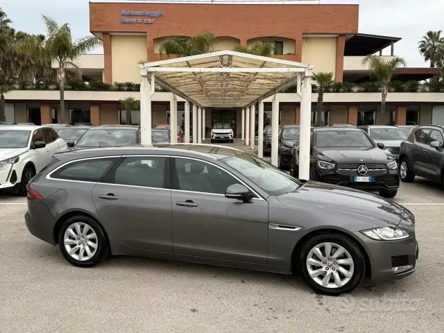 Jaguar XF 2ª serie (X260)