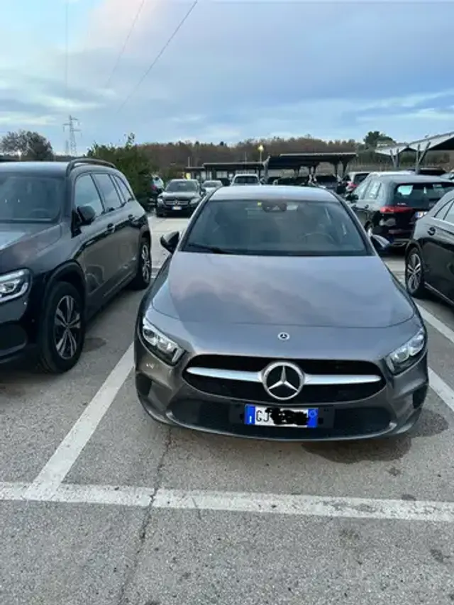 Mercedes-Benz A 180