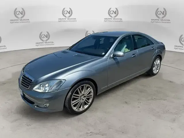 Mercedes-Benz S 320