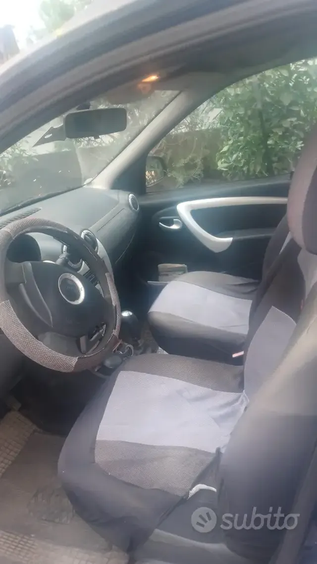 Dacia Logan 1ª serie
