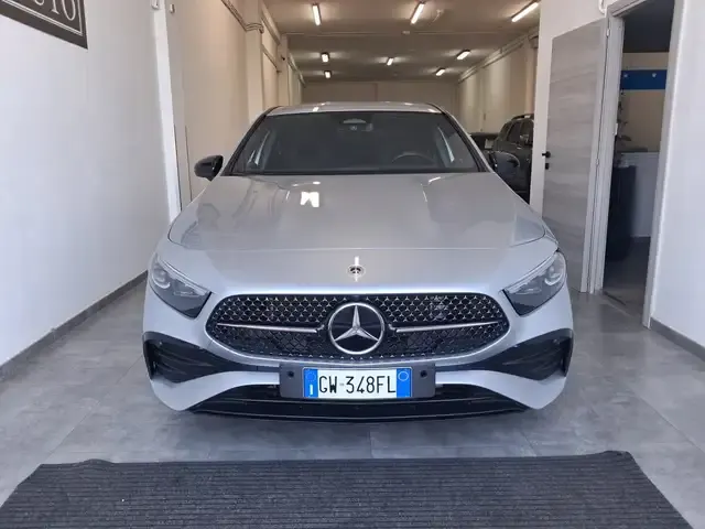 Mercedes-Benz A 180