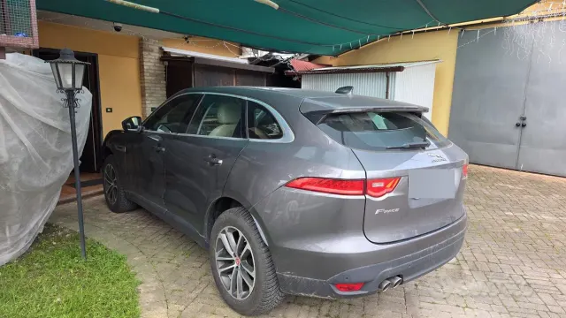 Jaguar F-Pace (X761)