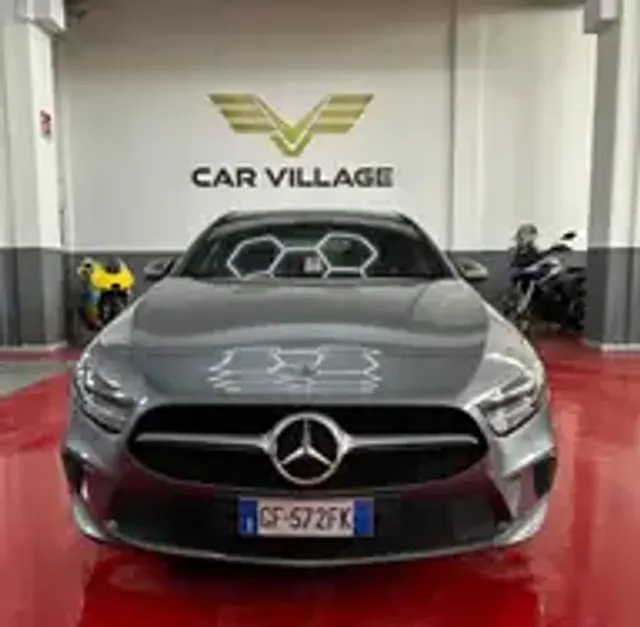Mercedes-Benz A 180