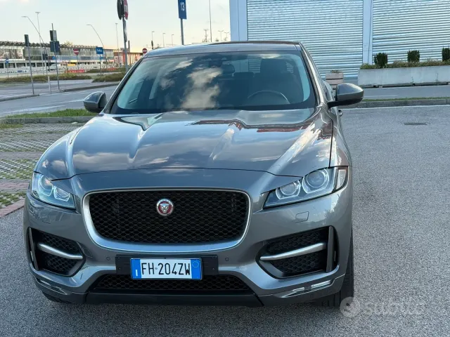 Jaguar F-Pace (X761)