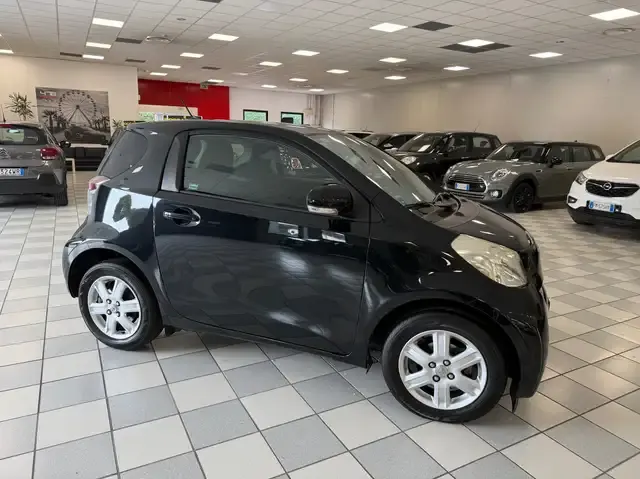 Toyota iQ