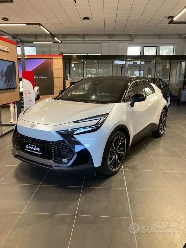 Toyota C-HR+