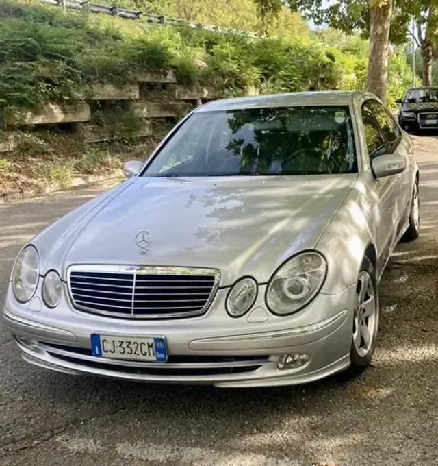 Mercedes-Benz E 270
