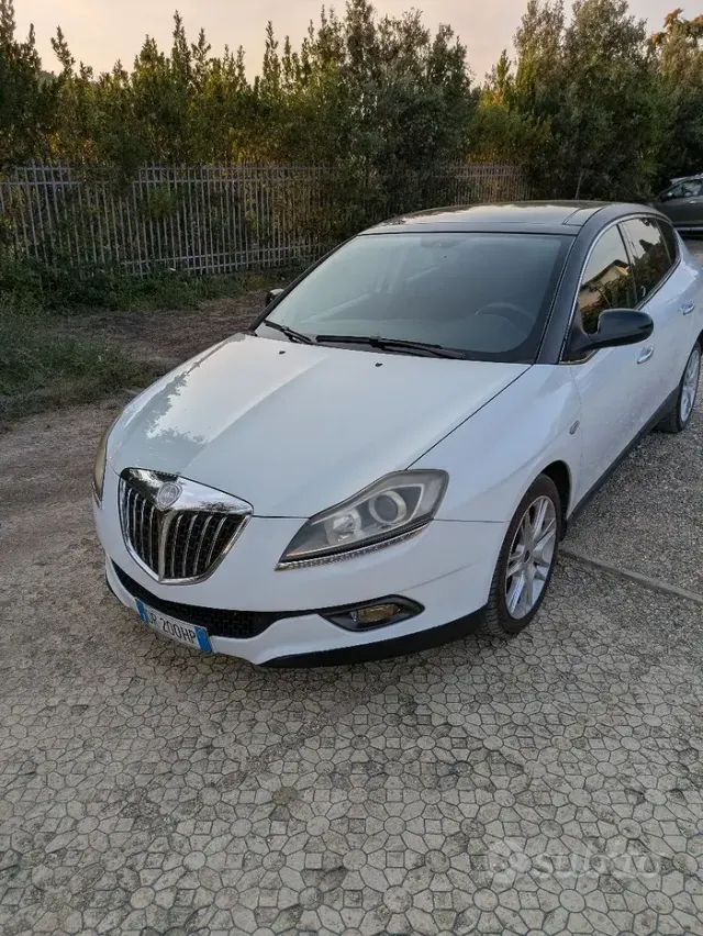 Lancia Delta (2008-2015)