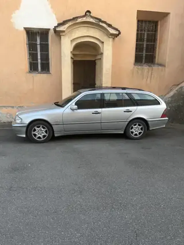 Mercedes-Benz C 250