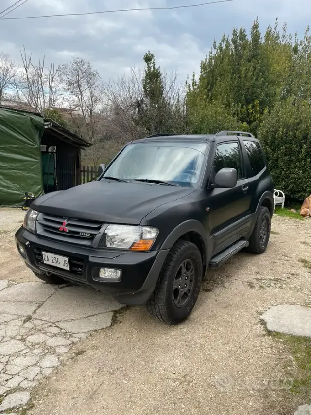 Mitsubishi Pajero (2000-2007)
