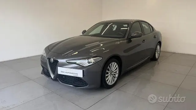 Alfa Romeo Giulia (2016)