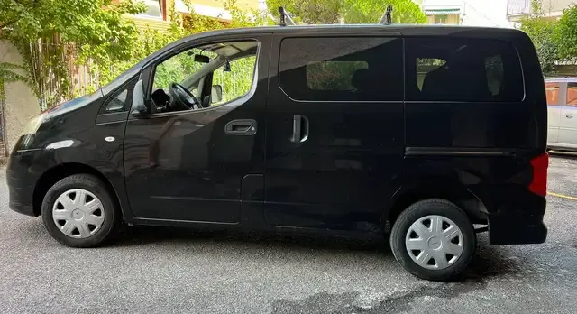 Nissan Evalia