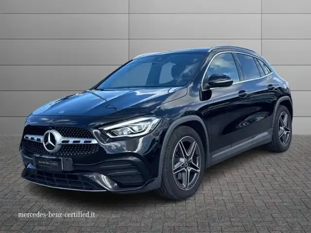Mercedes-Benz GLA 200