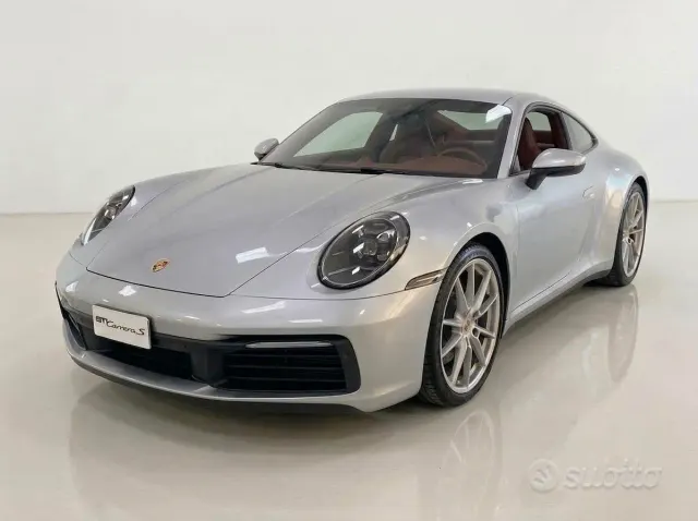 Porsche 911 (992)