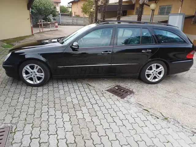 Mercedes-Benz E 320