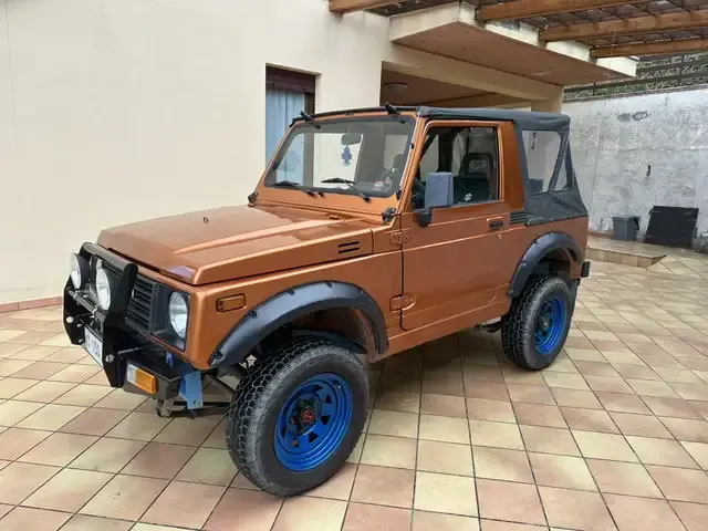 Suzuki SJ 413