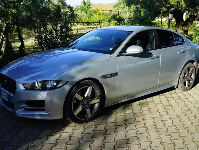 Jaguar XE