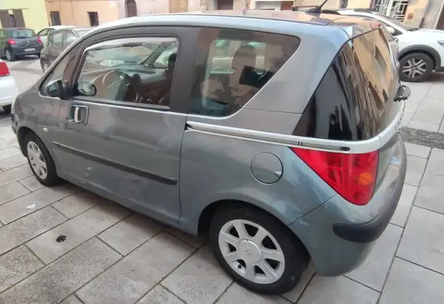 Peugeot 1007