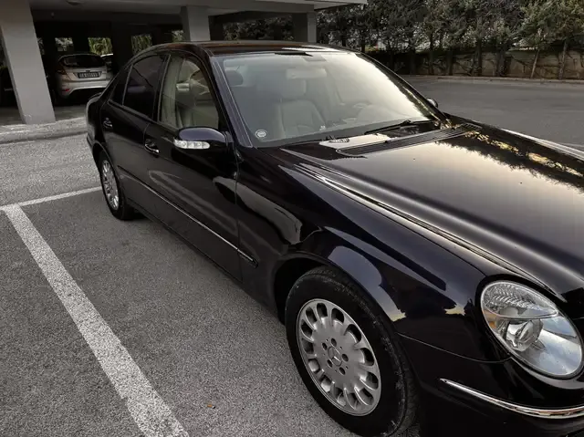 Mercedes-Benz E 220