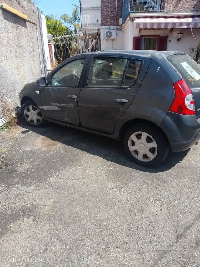 Dacia Sandero 1ª serie