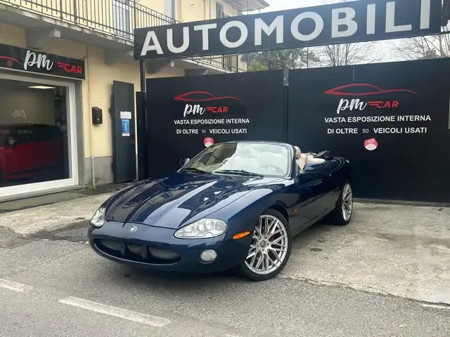 Jaguar XK8