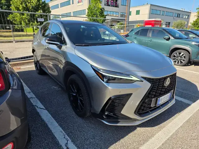 Lexus NX 450h+