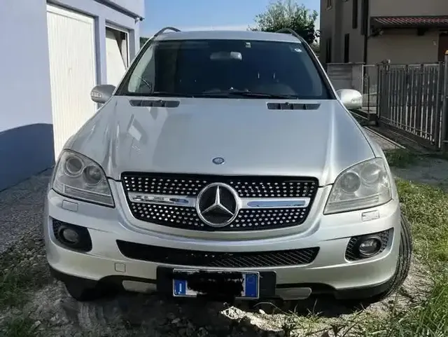 Mercedes-Benz ML 320