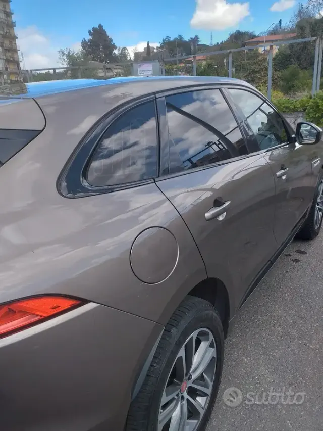 Jaguar F-Pace (X761)