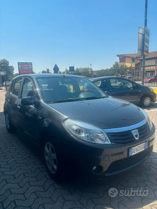 Dacia Sandero 1ª serie