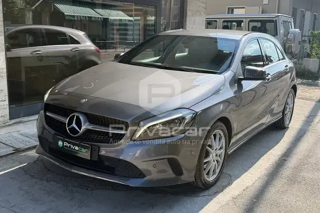 Mercedes-Benz A 180