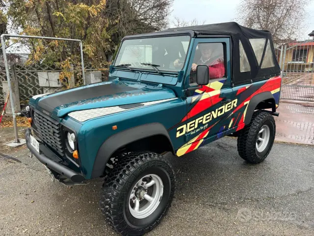 Land Rover Defender