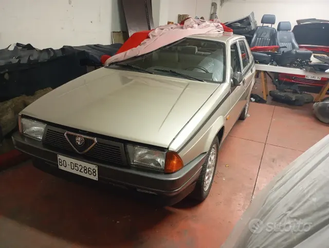 Alfa Romeo 75