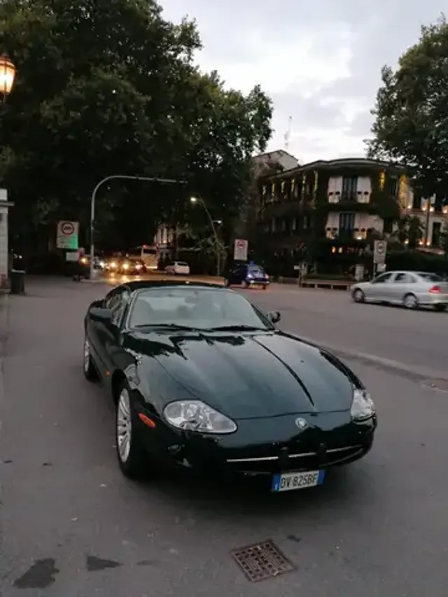 Jaguar XK8