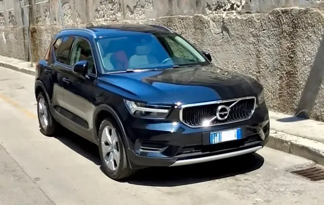 Volvo XC40 (2017-->)