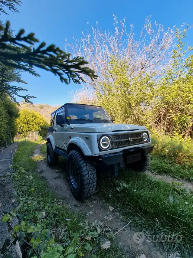 Suzuki Samurai