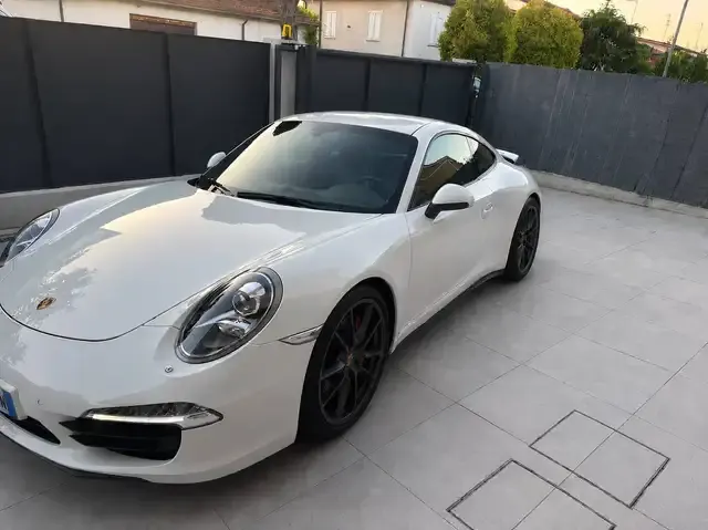 Porsche 991