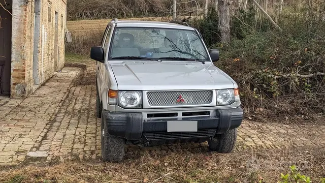 Mitsubishi Pajero ('82-'00)