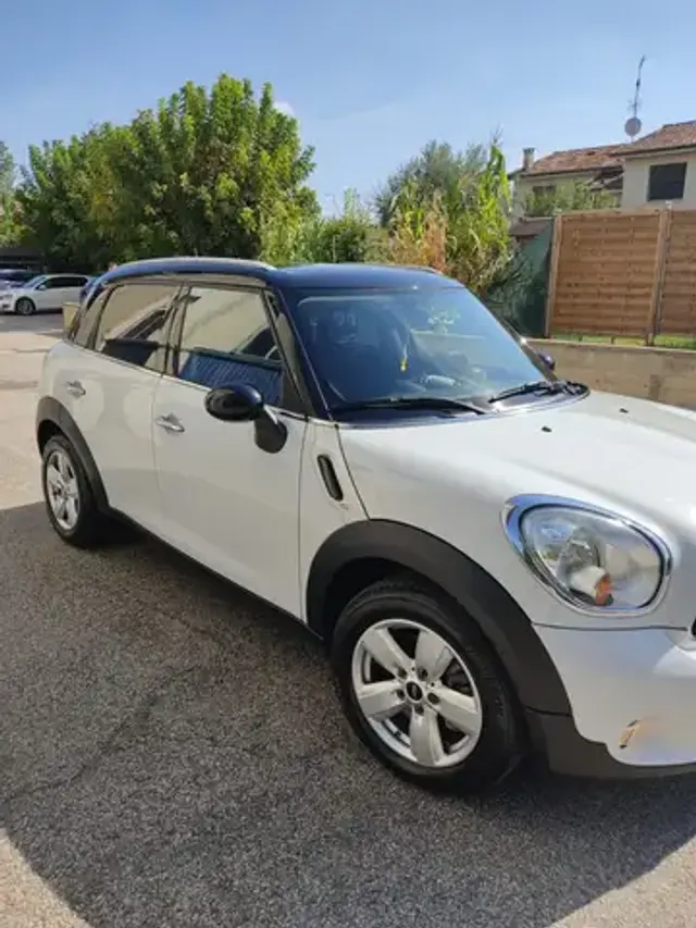 MINI Cooper D Countryman