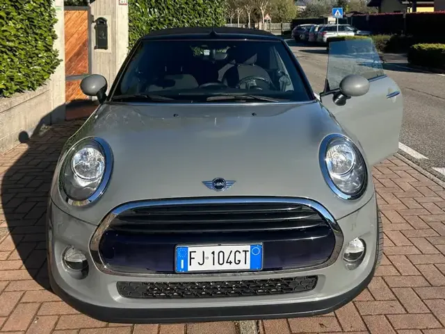 MINI Cooper D Cabrio