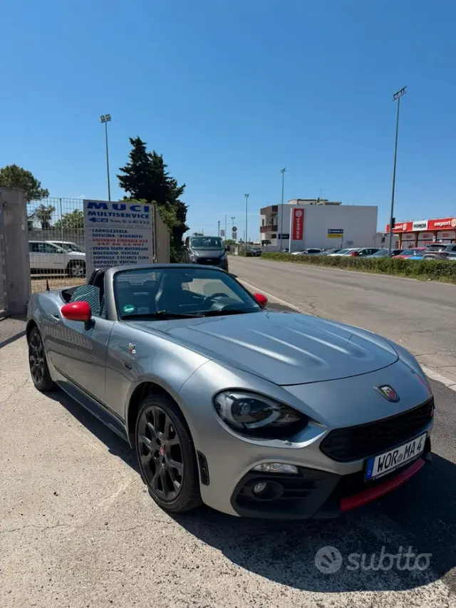 Abarth 124 Spider